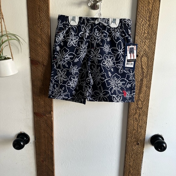 New US Polo Assn Boys Tropical Hibiscus Swim Trunks Size Small (6/7) Navy White - Picture 11 of 11
